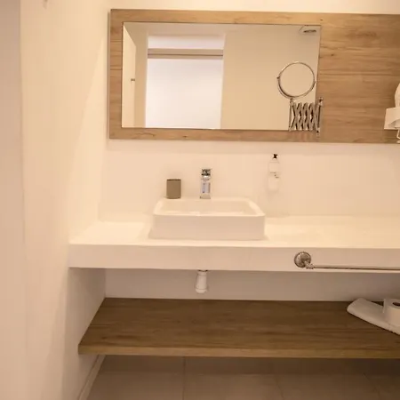 Xubec - Juvenil Guest house 3*