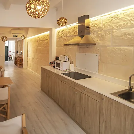 Xubec - Juvenil Guest house 3*