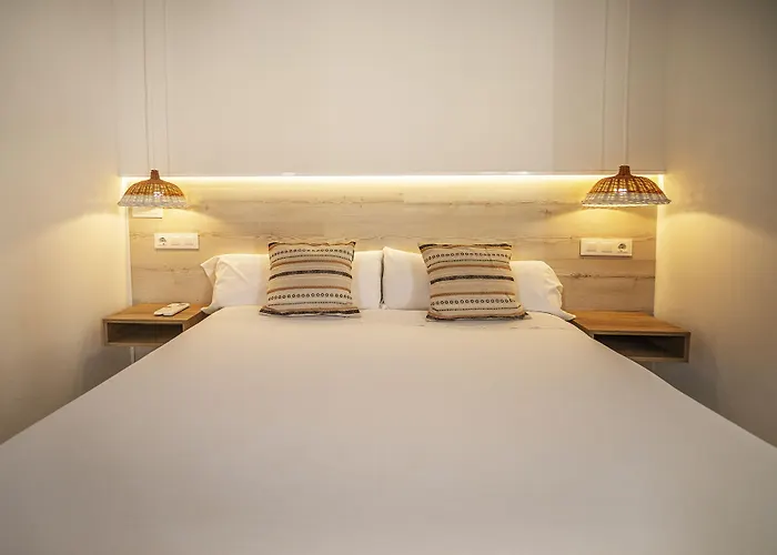 Xubec - Juvenil 3* Ciutadella (Menorca)